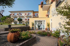 Exterior - Brauers Landarthotel (Daun)