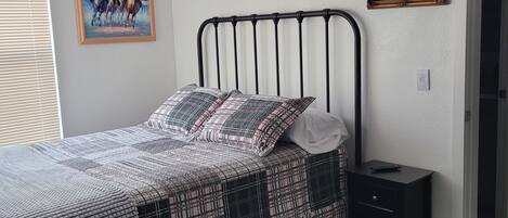 3 bedrooms, free WiFi, bed sheets
