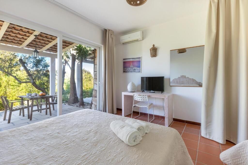 Studio, Patio, Garden View | Free WiFi