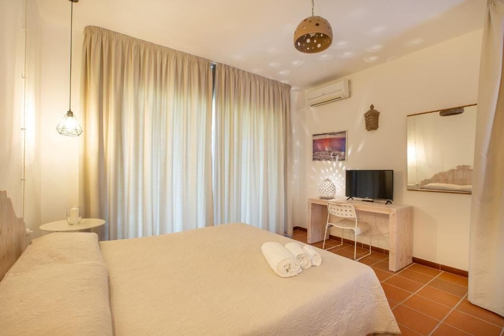 Estudio, patio, vista al jardín | Wifi gratis 