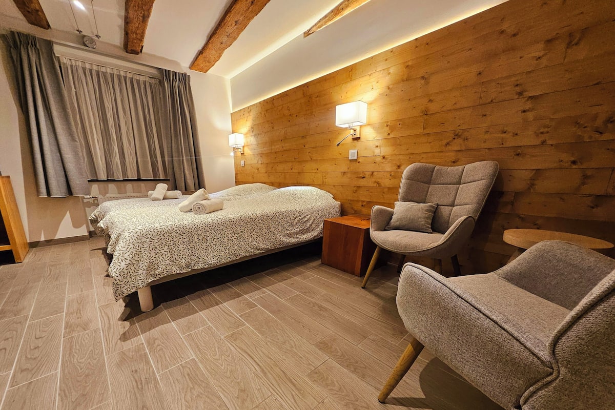Superior Double Room, City View | Minibar, in-room safe, desk, laptop workspace
