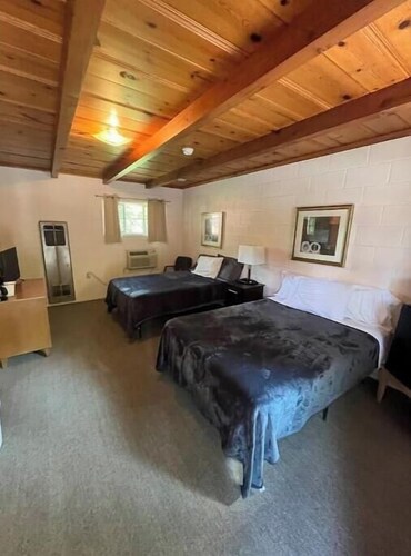 Indian Lodge Cabin #7