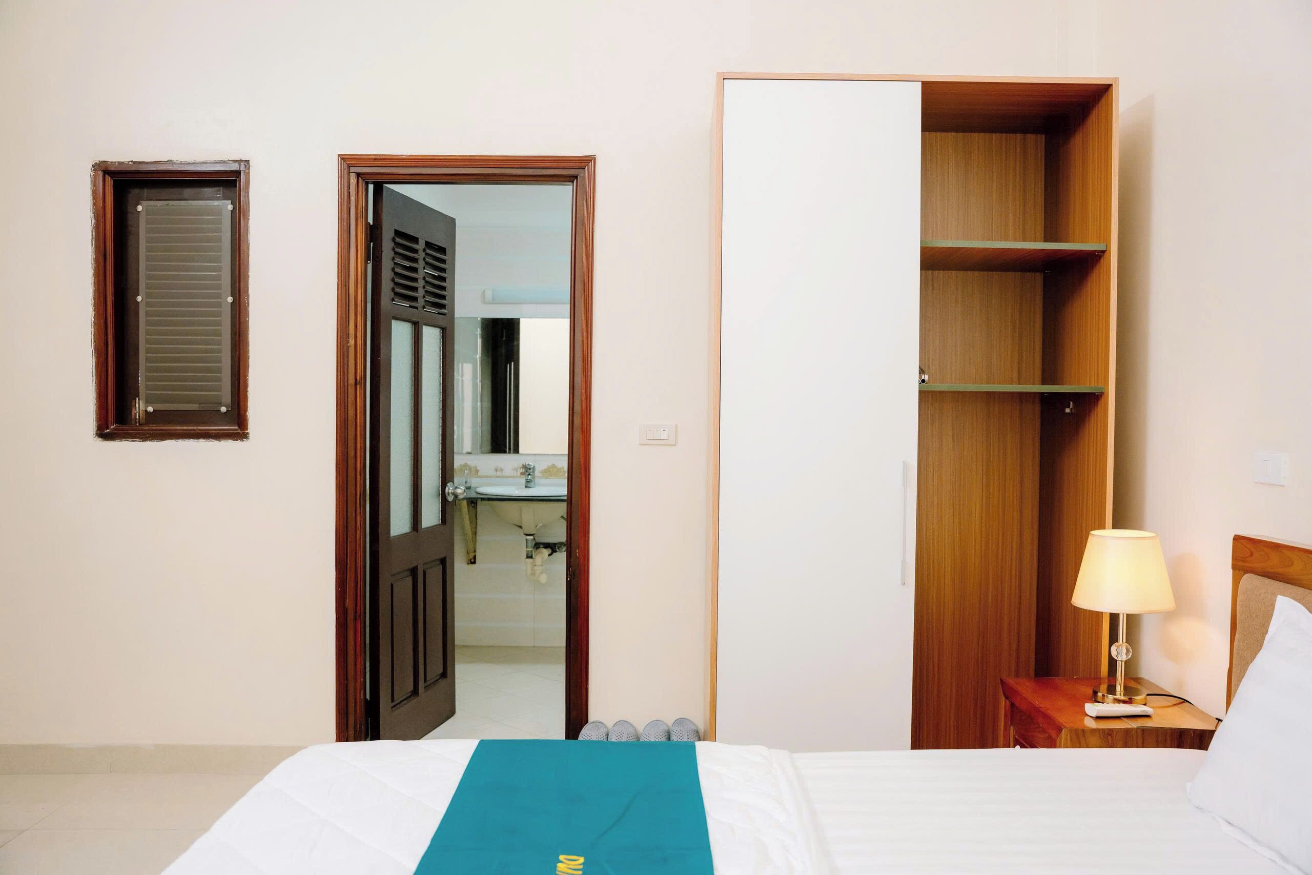 Habitación estándar, vistas a la ciudad | Escritorio y espacio para trabajar con un portátil