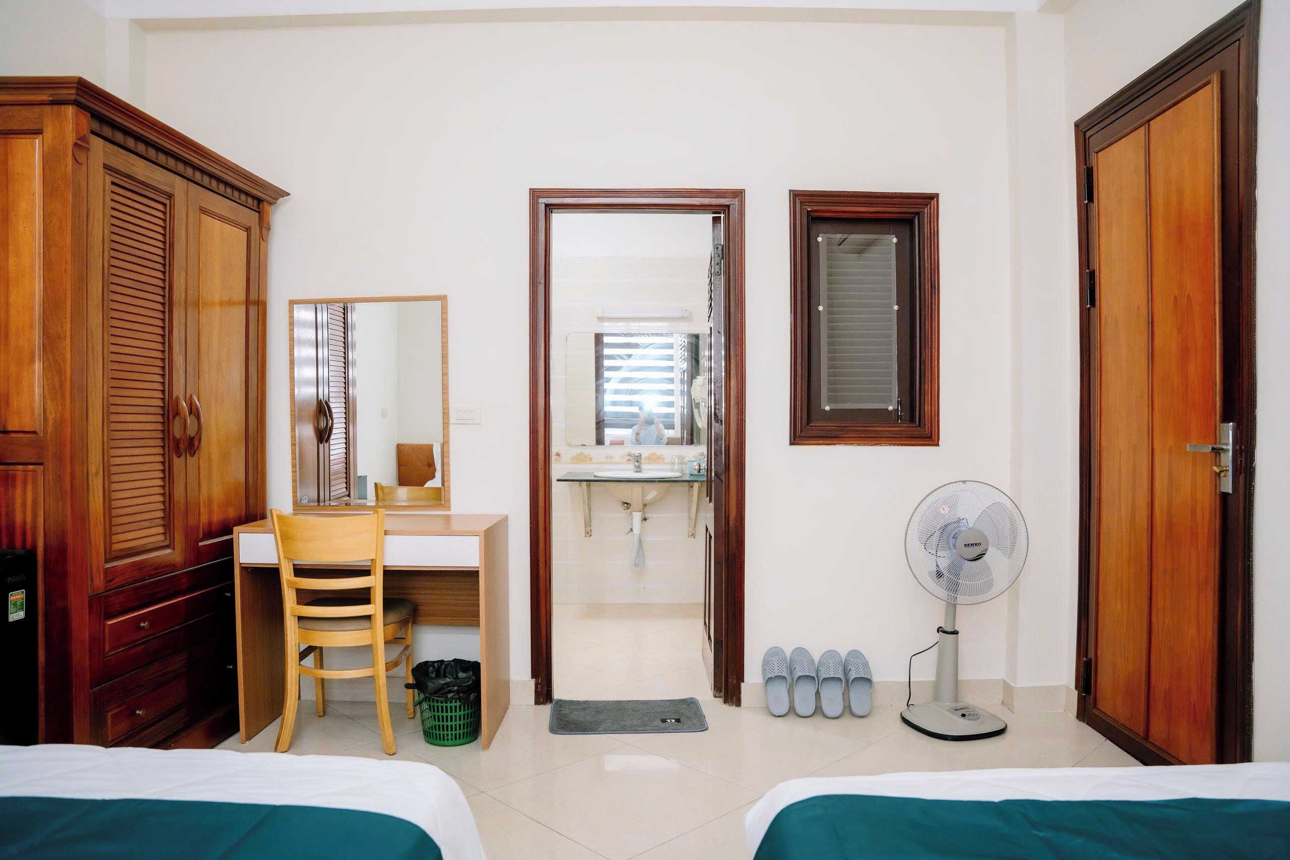 Family Double Room | Desk, laptop workspace, soundproofing, iron/ironing board (on request)