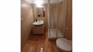 Dusche, Bidet, Toilettenpapier