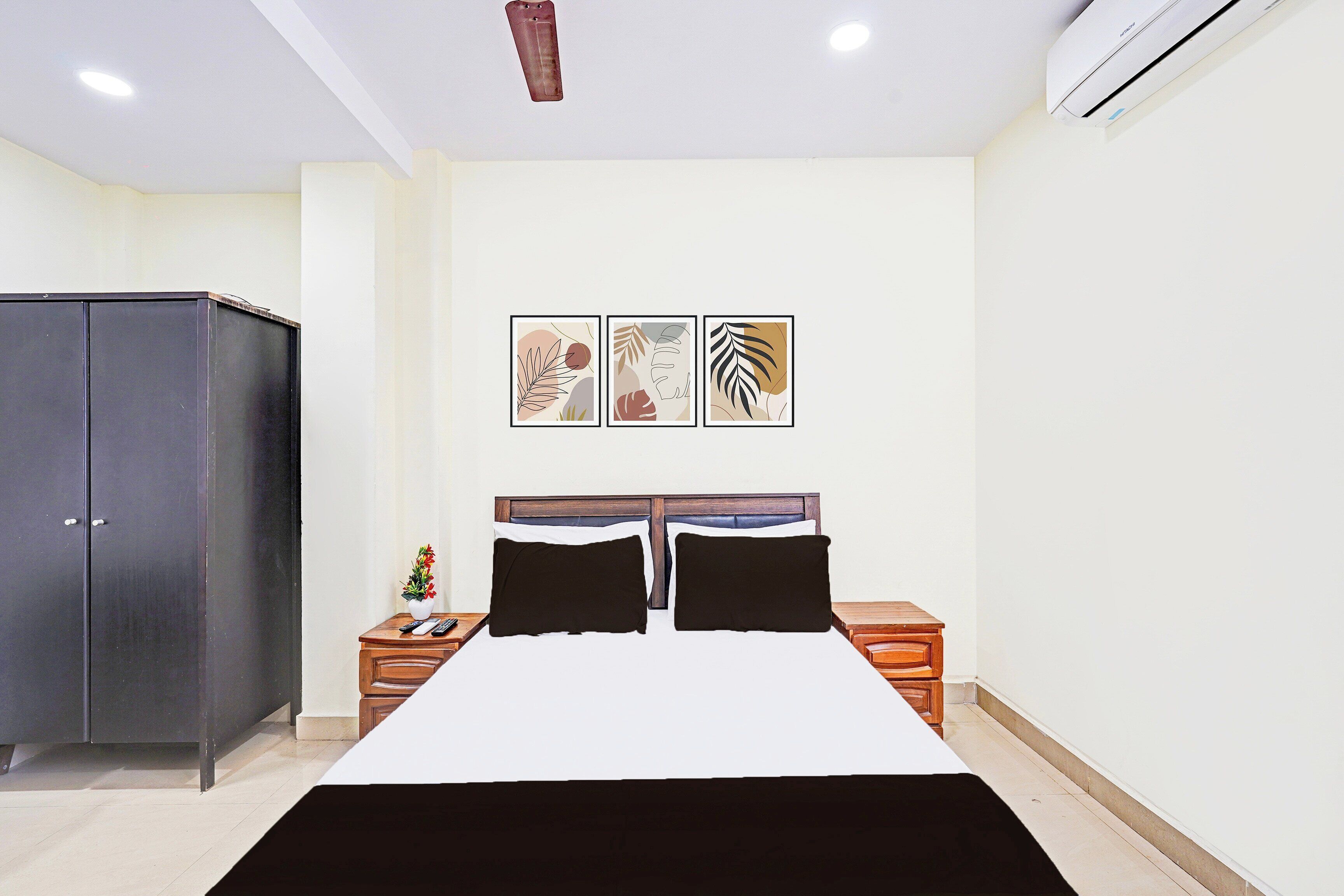 Quarto clássico | Escrivaninha, Wi-Fi de cortesia, roupa de cama