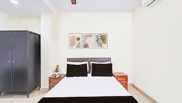 Quarto clássico | Escrivaninha, Wi-Fi de cortesia, roupa de cama