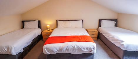 2 bedrooms, WiFi (free), individually decorated, individually furnished