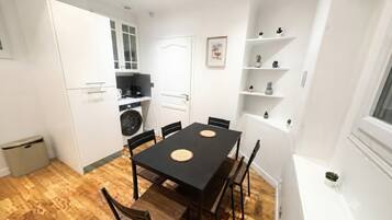 Deluxe Penthouse | Dining