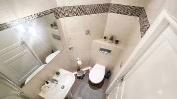 Deluxe Penthouse | Bathroom