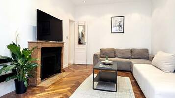 Deluxe Penthouse | Living area