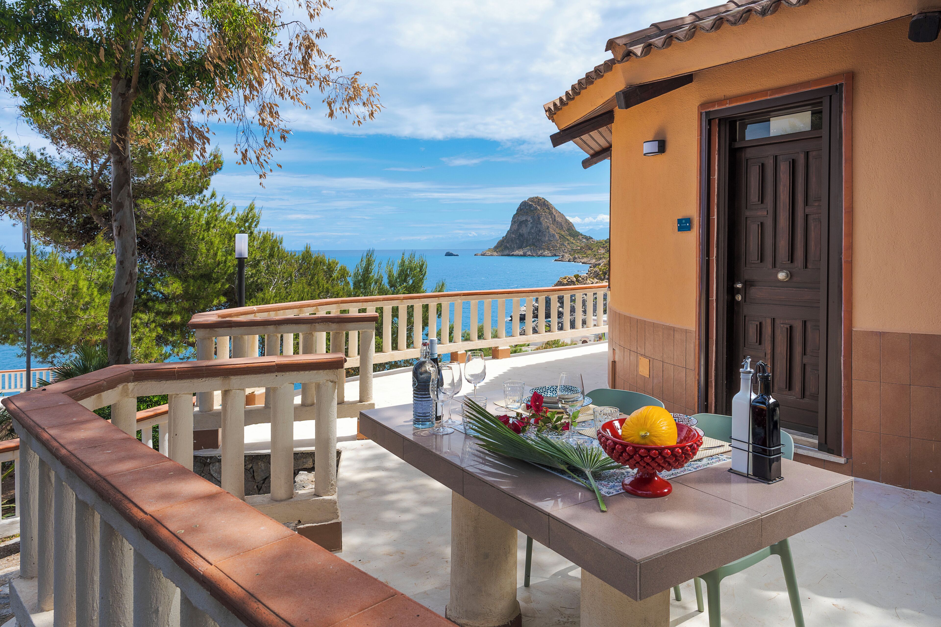 Bungalow, vista mare | Ristorazione all'aperto