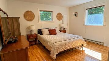 Desk, free WiFi, bed sheets