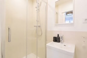 Penthouse | Bathroom - celine 34 (Paris)