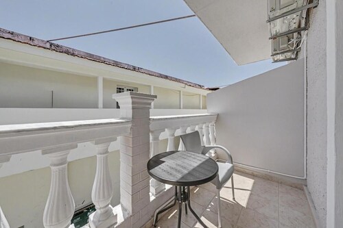 Bed and Breakfast 'The Kavos Sandy Inn-Double Room' with Shared Pool, Wi-Fi and Air Conditioning