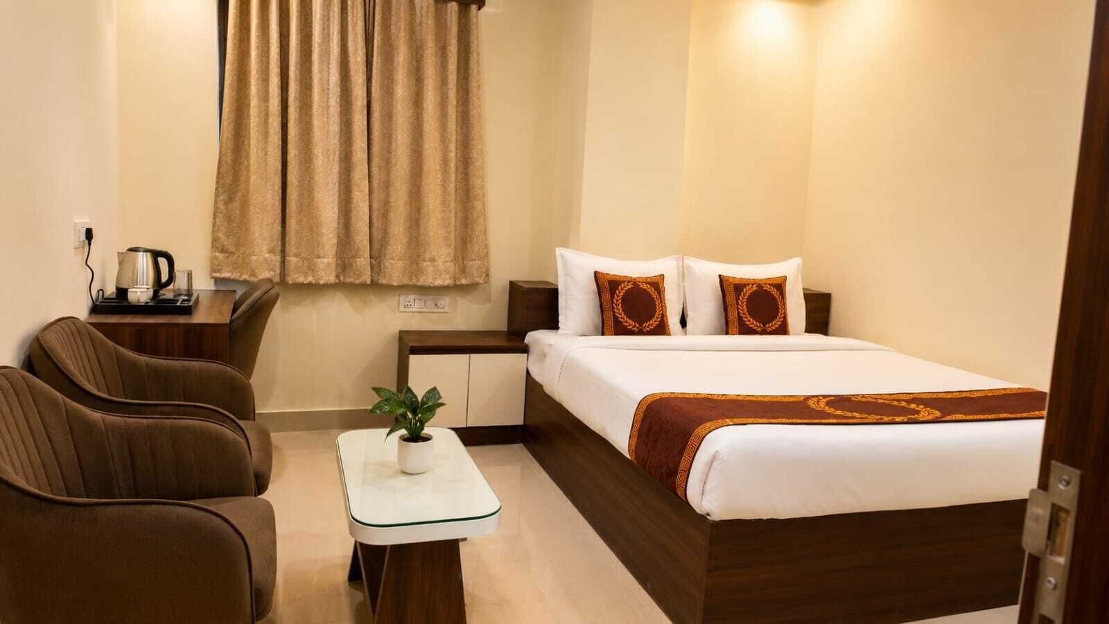 Deluxe Double Room | Desk, laptop workspace, WiFi (free)