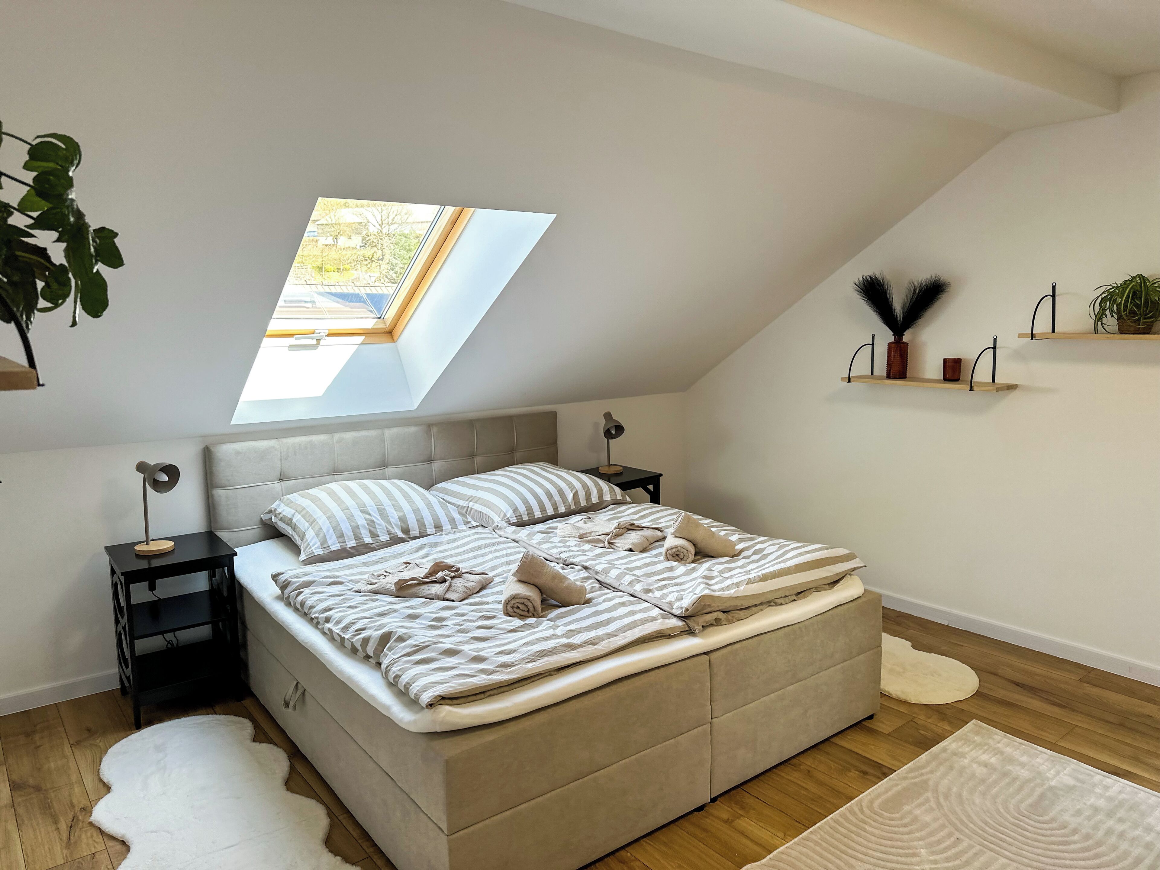 2 bedrooms, Internet, bed sheets