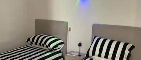 2 bedrooms, WiFi, bed sheets