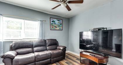 9 Mi to Dtwn Charleston! Park Circle Extended Stay