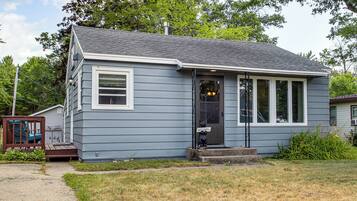 Cottage (2 Bedrooms) | Interior