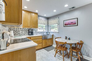 Cottage (2 Bedrooms) | Interior