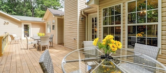 Near Lake Allatoona! Suburban Home w/ Deck & Yard