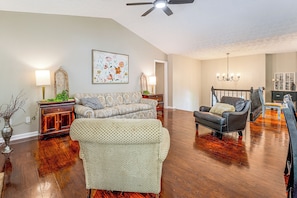 House (4 Bedrooms) | Interior