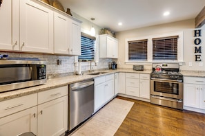 House (3 Bedrooms) | Interior - Convenient, Cozy Home: Porches, Fire Pit, Office (Meriden)