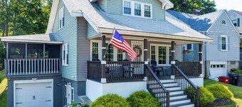 Convenient, Cozy Home: Porches, Fire Pit, Office