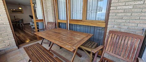 Ulkoruokailutilat