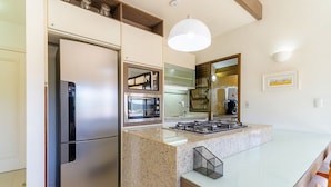 Private kitchen - Atico con Jacuzzi Privada en Jurere Rpaa0403 (Florianópolis)