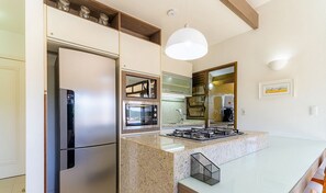 Private kitchen - Atico con Jacuzzi Privada en Jurere Rpaa0403 (Florianópolis)