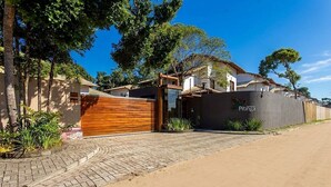 Exterior - House w/ Private Pool in Alto da Pitinga Ptg0003 (Porto Seguro)