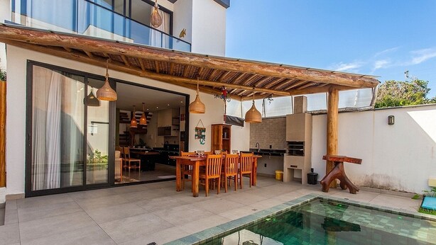 Outdoor dining - House w/ Private Pool in Alto da Pitinga Vbi0004 (Porto Seguro)