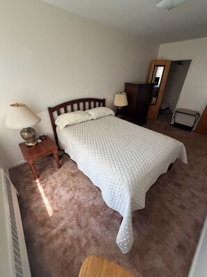 2 dormitorios, tabla de planchar con plancha, wifi y ropa de cama