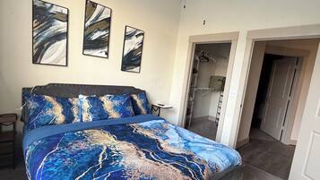 2 chambres, fer et planche à repasser, Wi-Fi, draps fournis