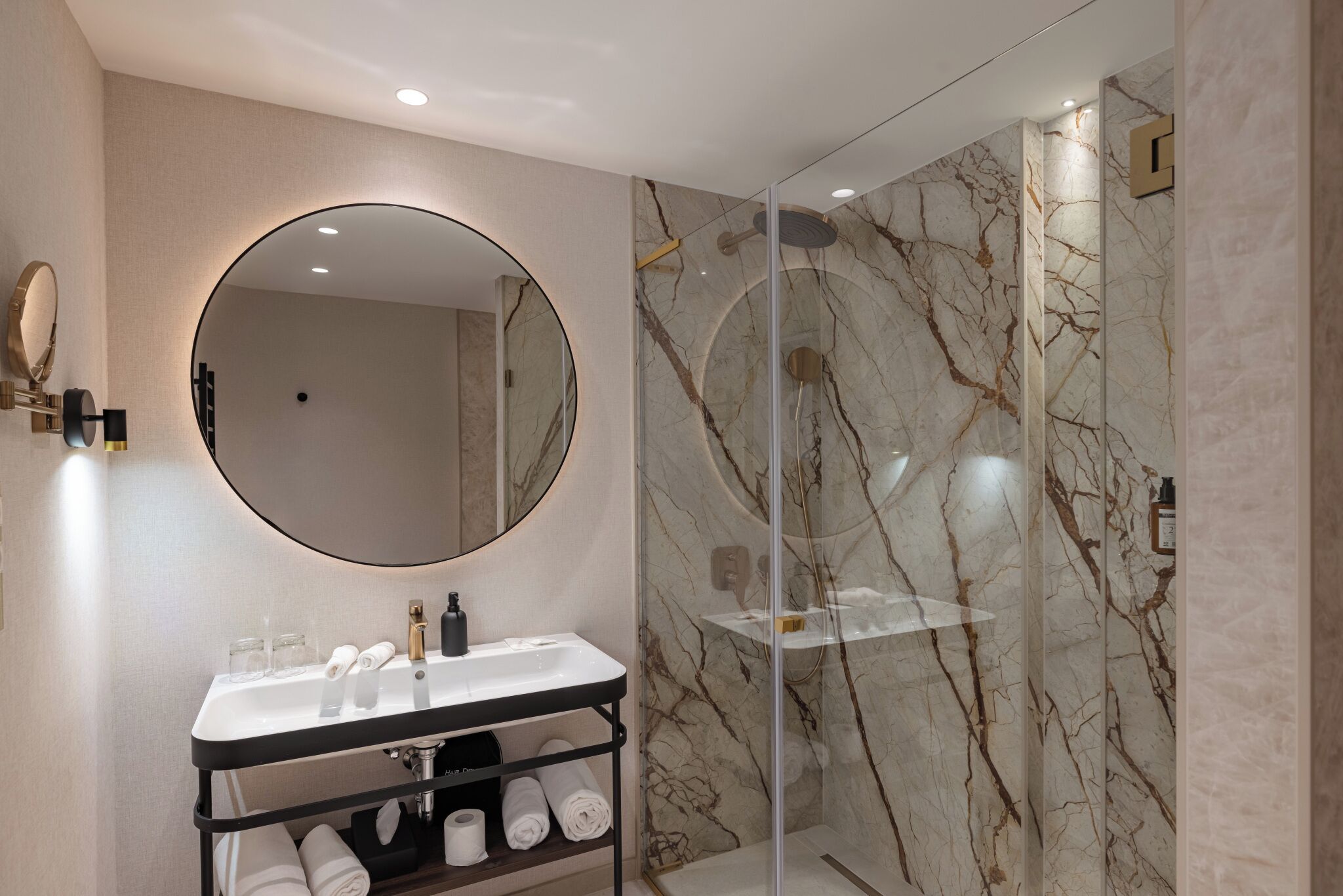 Superior Connecting room with balcony | Badezimmer