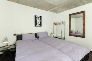 1 habitación, tabla de planchar con plancha y wifi gratis 