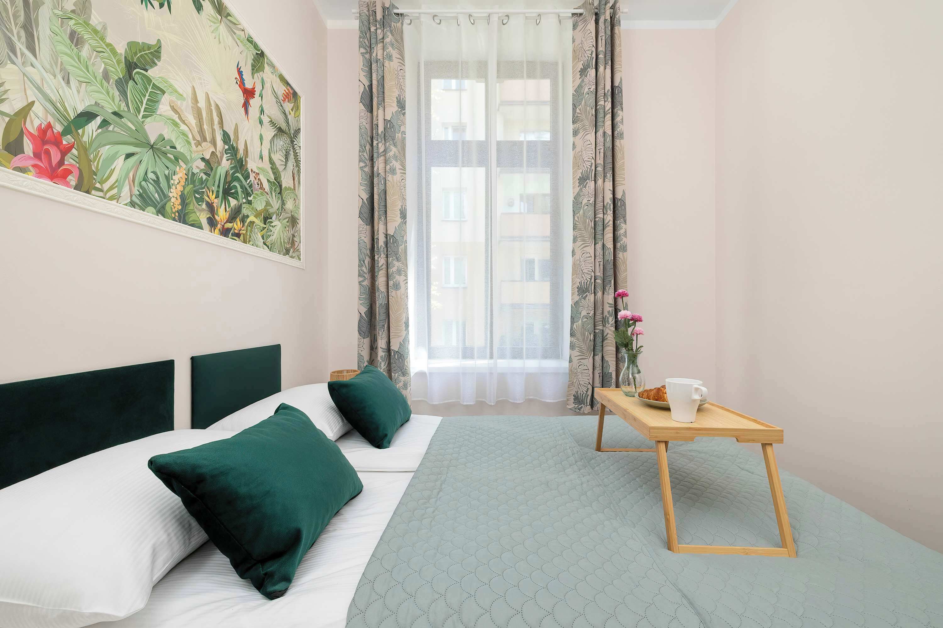 1 bedroom, iron/ironing board, travel crib, WiFi