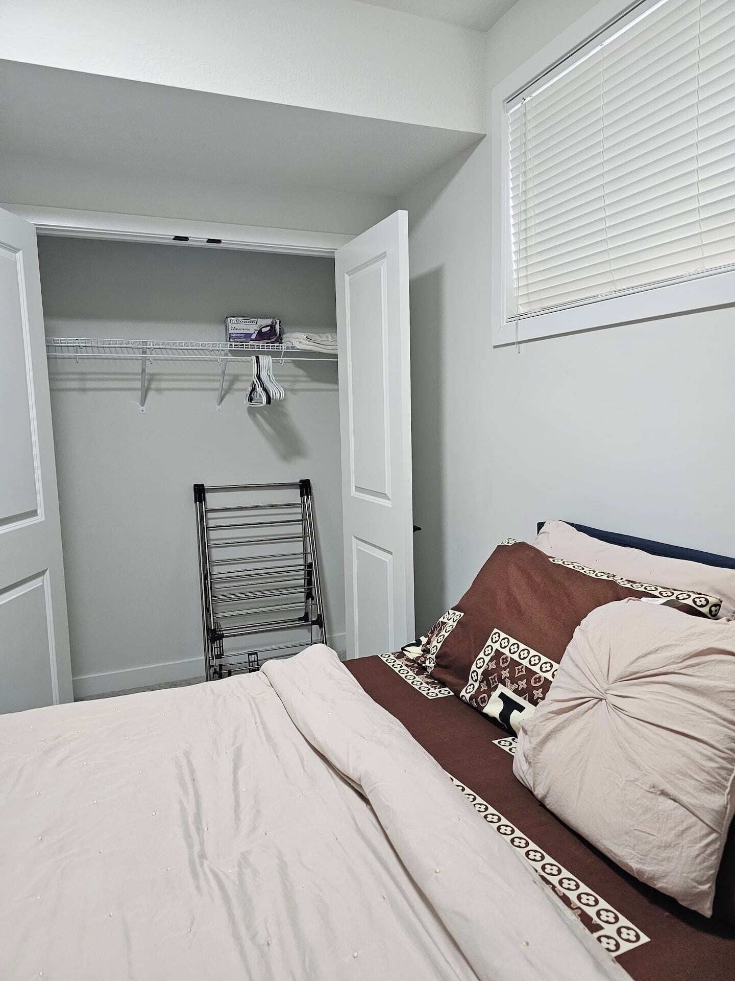 1 bedroom, iron/ironing board, WiFi (free)