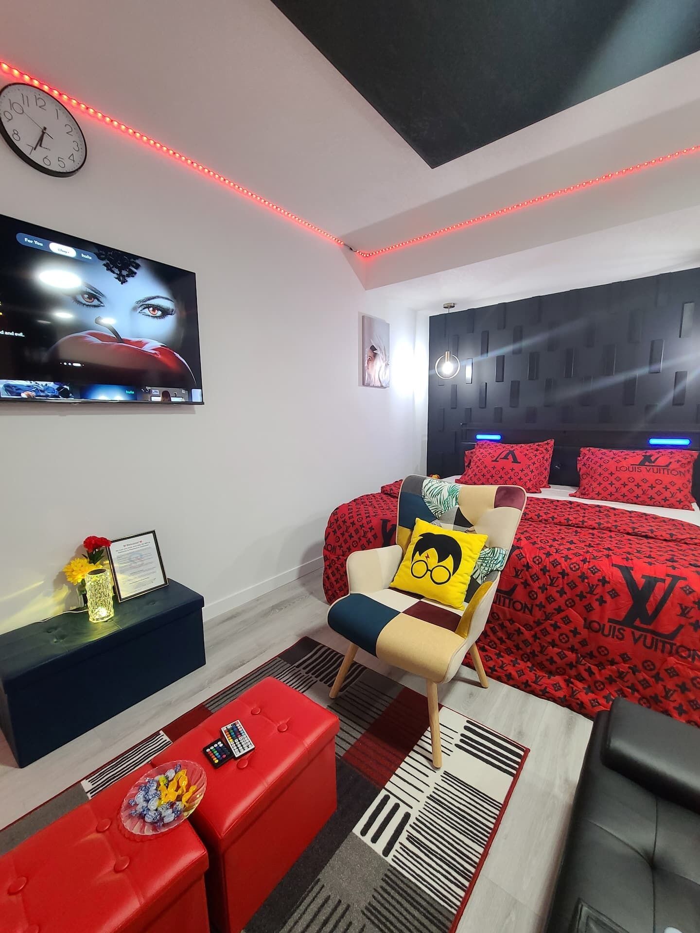 1 bedroom, desk, iron/ironing board, WiFi (free)