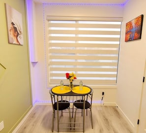 Dining - SwitHome Suite+Studio (PondView), Near YEG Airport (Edmonton)