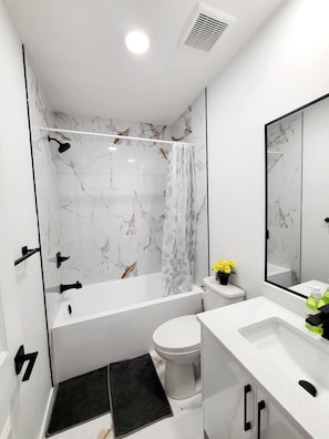 Bathroom - SwitHome Suite+Studio (PondView), Near YEG Airport (Edmonton)