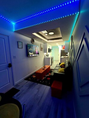 Living area - SwitHome Suite+Studio (PondView), Near YEG Airport (Edmonton)