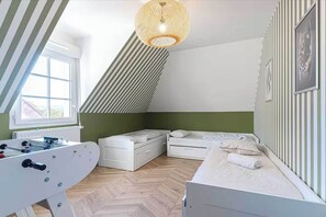Room - An Elegant Family Home Near Deauville (Saint-Arnoult)