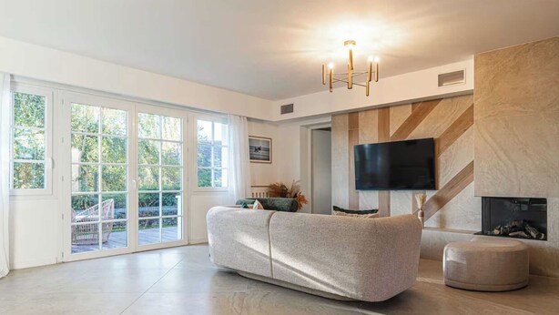 Apartment | Living area - An Elegant Family Home Near Deauville (Saint-Arnoult)