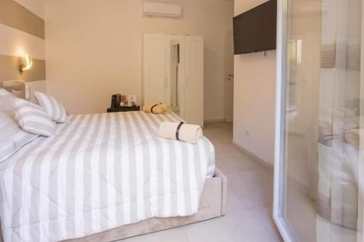 Comfort-Zimmer, mit Bad, Stadtblick | Italienische Bettbezüge von Frette, hochwertige Bettwaren