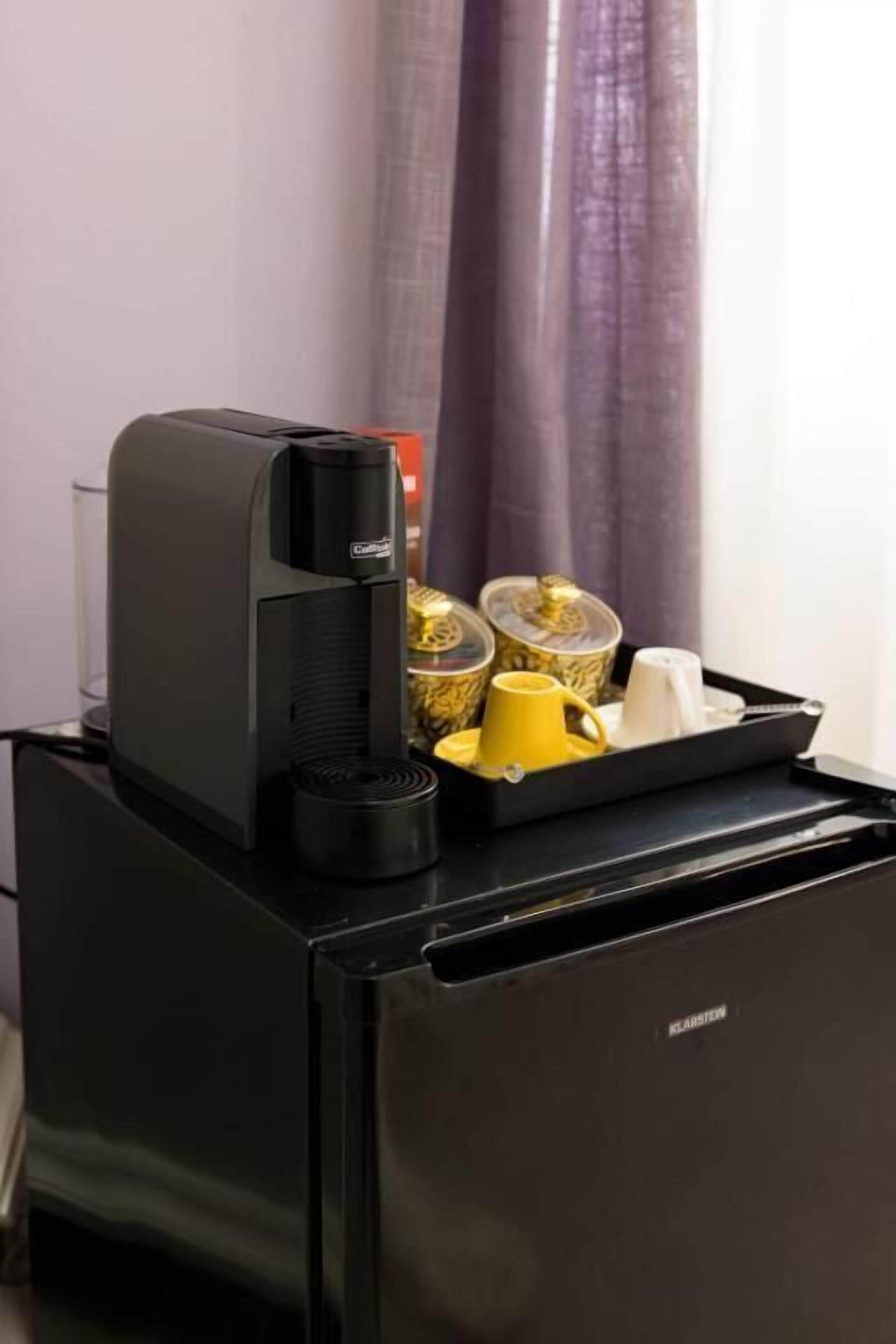 Chambre Standard, salle de bains privée, côté jardin | Café et/ou machine à café