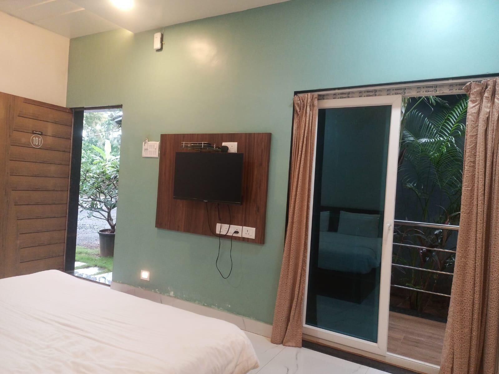 Deluxe Cottage, Balcony, Garden View | WiFi (free)