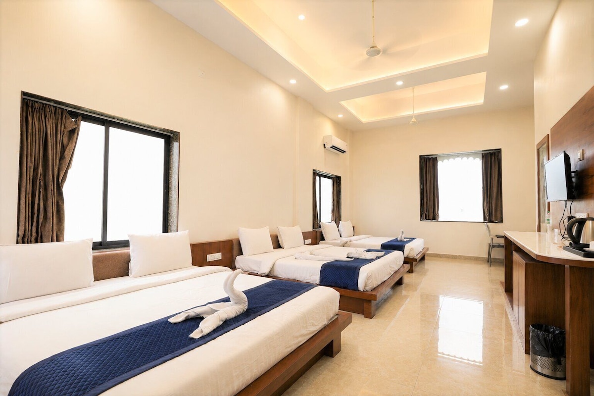 Grand Luxury Comfort Family Room